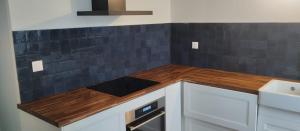 Η κουζίνα ή μικρή κουζίνα στο La Maison de Belles Vues