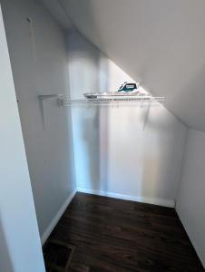 Φωτογραφία από το άλμπουμ του Executive Suite 2 Bedroom Serviced Apartment σε Alert Bay