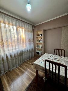 Posezení v ubytování 19 Одна комнатная квартира в центре