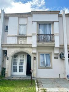 Το κτήριο όπου στεγάζεται  η παραθεριστική κατοικία