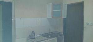 Η κουζίνα ή μικρή κουζίνα στο HOUSE IN AL AIN - 4