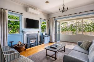 Μια τηλεόραση ή/και κέντρο ψυχαγωγίας στο McDougall Cottage