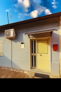 Το κτήριο όπου στεγάζεται  το διαμέρισμα