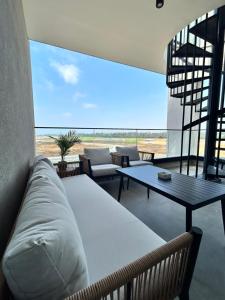 Posezení v ubytování Sunset Gardens - Holiday Apartments - by TLV Living