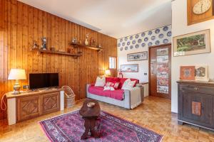 Μια τηλεόραση ή/και κέντρο ψυχαγωγίας στο Monte Rosa Ski Apartment