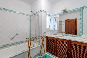 Et badeværelse på Moradia Milú frente à praia + 29 billeder