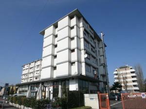 Το κτήριο όπου στεγάζεται  το διαμέρισμα