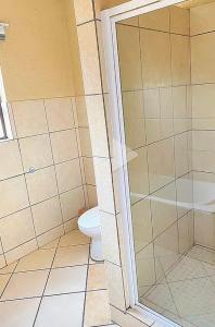 Et badeværelse på 2 Heron street,stonenge vidago 6