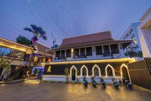 Φωτογραφία από το άλμπουμ του Climax Berlin στην Κεντρική Πατάγια +56 φωτογραφίες