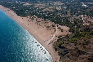 Φυσικό τοπίο κοντά σε οργανωμένο κάμπινγκ