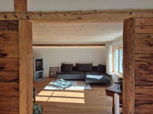 Khu vực ghế ngồi tại Ferienwohnung Tgèsa Stefania