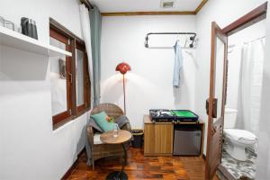 Ένα μπάνιο στο BlueHome +91 φωτογραφίες