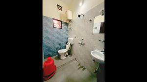 Ένα μπάνιο στο Pandu Ranga Residency Nirvana Beach