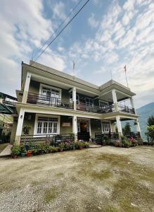 Tòa nhà nơi nhà nghỉ trang trại tọa lạc