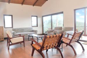 Χώρος καθιστικού στο Villa Cirrus