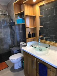 Ένα μπάνιο στο TI KAZ COCO Mignonne tite kaz chaleureuse