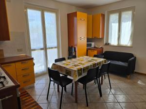 Η κουζίνα ή μικρή κουζίνα στο Appartamento tranquillo a 300m dal mare