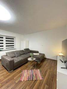 Et opholdsområde på Gemütliches DG-Apartment in Weißenthurm, Wohnung 4