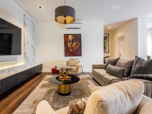 Χώρος καθιστικού στο Azusa Hotels and Apartments