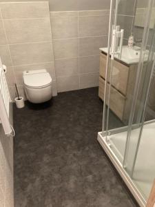 Ένα μπάνιο στο B&B L'Atout de France