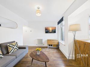 Χώρος καθιστικού στο 3Bd house-home from home-perfect for working away