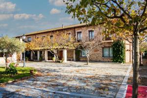 Το κτήριο όπου στεγάζεται  το ξενοδοχείο διαμερισμάτων