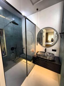 Ένα μπάνιο στο Lambo Apartments +2 φωτογραφίες