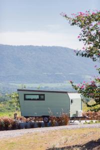 Naturlandskabet i nærheden af campingpladsen