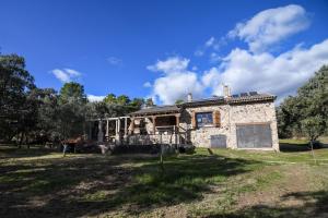 Tòa nhà nơi nhà nghỉ dưỡng tọa lạc