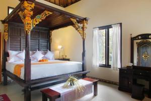 Postel nebo postele na pokoji v ubytování Madesimon Villa + 17 fotografií