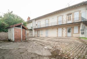 Το κτήριο όπου στεγάζεται  το διαμέρισμα