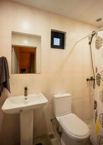 Ένα μπάνιο στο Meronts