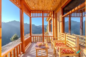 Vista general de una montaña o vista desde la habitación en casa particular