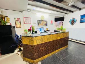 Ο χώρος του λόμπι ή της ρεσεψιόν στο Hotel Grand Residency - Saket Metro