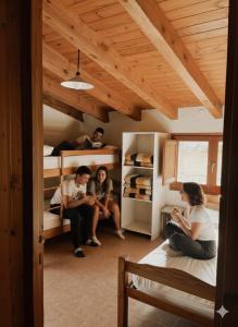 Επισκέπτες που μένουν στο Alberg rural torre del baró