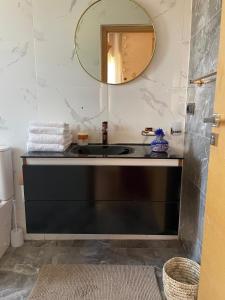 マラケシュにあるphilippe ayacheのギャラリーの写真