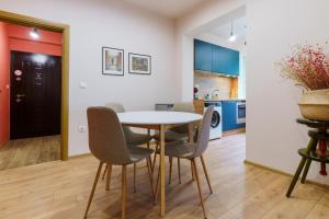 Køkken eller tekøkken på Апартамент за гости Ирис 2 Iris guest apartment 2 + 16 billeder