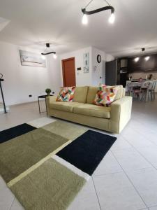 O zonă de relaxare la Appartamento sul mare di Mattia