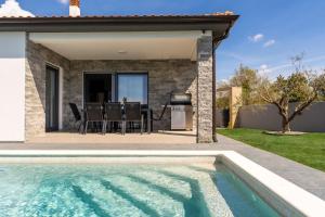 Bazén v ubytování Villa Barbara by Villsy nebo v jeho okolí