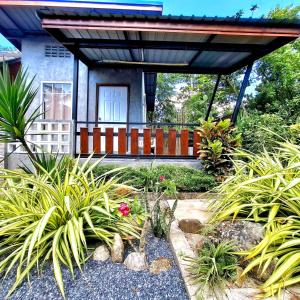 Κήπος έξω από το Lanta Valom buri