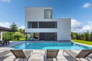 Swimmingpoolen hos eller tæt på Villa A by Tourist Adria Group