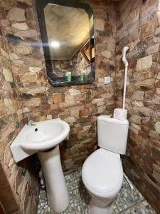 Ένα μπάνιο στο Dili Heaven