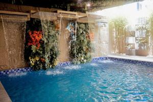 Hồ bơi trong/gần Meiyi Hot Spring Resort +6 ảnh