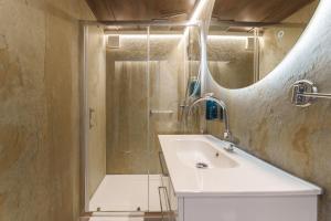 Fotografie z fotogalerie ubytování L'Escale Royale Torcy - Marne la Vallée v destinaci Torcy + 41 fotografií