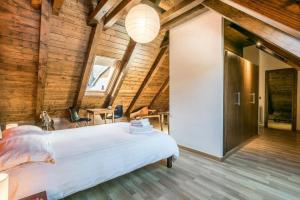 Ένα ή περισσότερα κρεβάτια σε δωμάτιο στο Hotel Nau Iori +8 φωτογραφίες