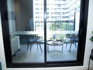 Μπαλκόνι ή βεράντα στο Clayton Luxe Retreat- Elegant 2 BDR with Balcony