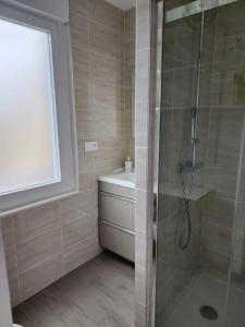 Ένα μπάνιο στο La Madrilène, de Saint-Cyr à Brocéliande