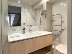 Ένα μπάνιο στο Luxury Flat in Le Marais