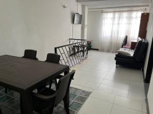 Posezení v ubytování Casa amplia cerca del cc Titan Plaza