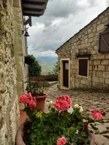 Το κτήριο όπου στεγάζεται  ο ξενώνας